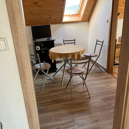 Csikos Apartman Gyenesdiás Zewnętrze zdjęcie