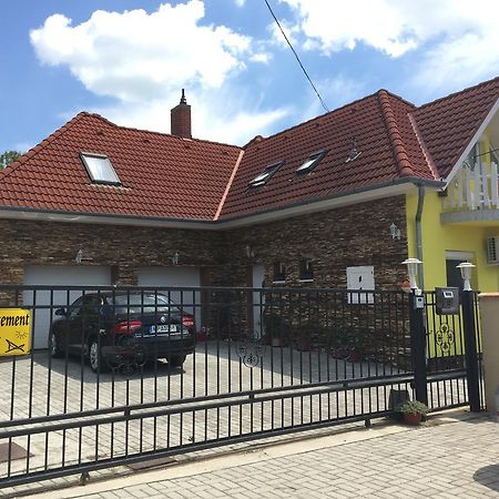 Csikos Apartman Gyenesdiás Zewnętrze zdjęcie