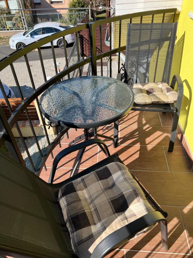 Csikos Apartman Gyenesdiás Zewnętrze zdjęcie