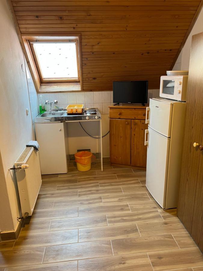 Csikos Apartman Gyenesdiás Zewnętrze zdjęcie