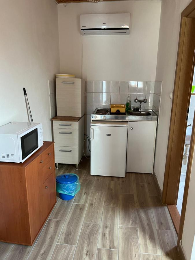 Csikos Apartman Gyenesdiás Zewnętrze zdjęcie