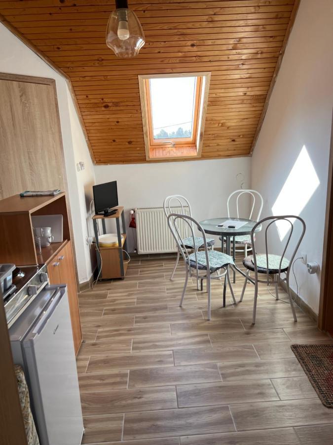 Csikos Apartman Gyenesdiás Zewnętrze zdjęcie