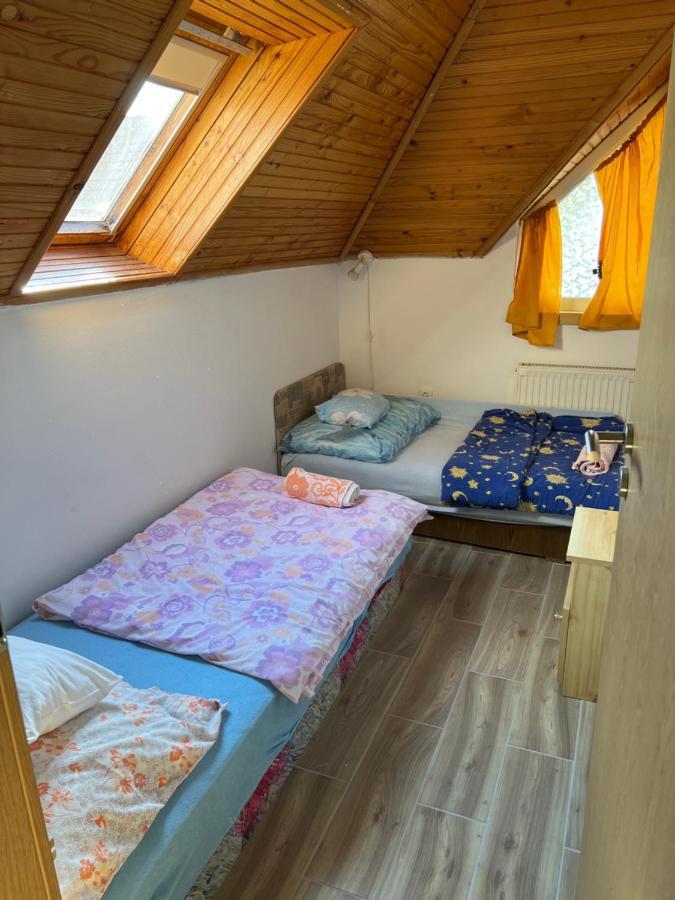 Csikos Apartman Gyenesdiás Zewnętrze zdjęcie