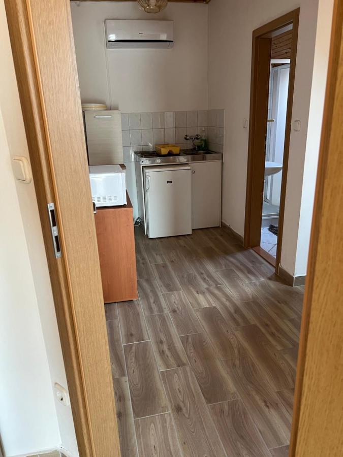 Csikos Apartman Gyenesdiás Zewnętrze zdjęcie