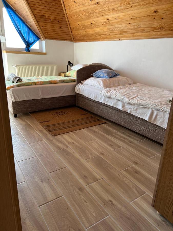 Csikos Apartman Gyenesdiás Zewnętrze zdjęcie
