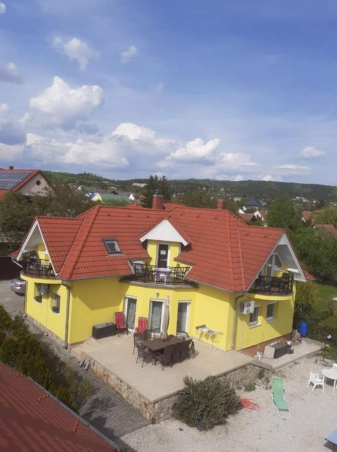 Csikos Apartman Gyenesdiás Zewnętrze zdjęcie